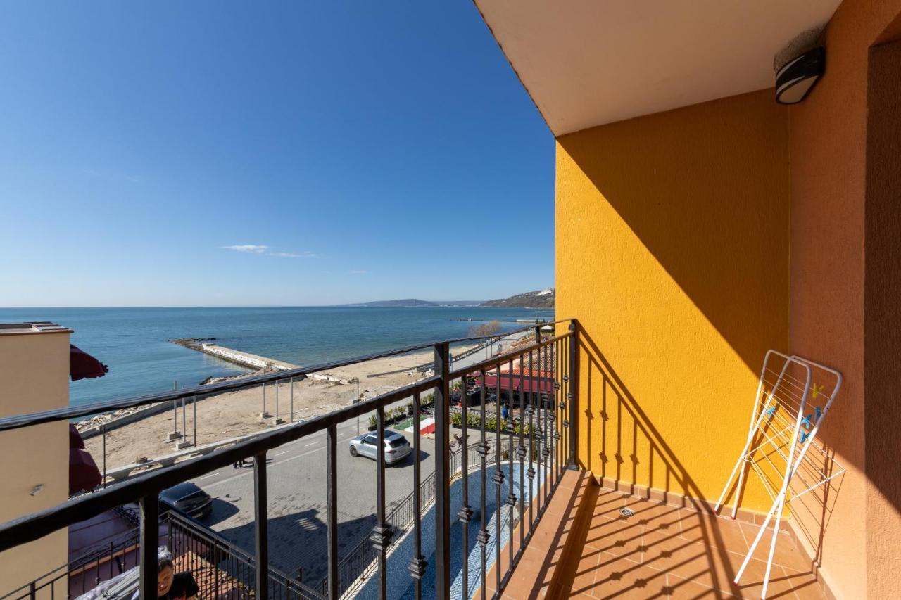 Supreme Beach Apartments Балчик Екстериор снимка