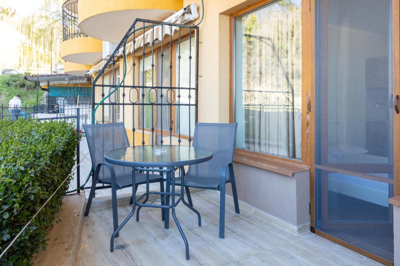 Supreme Beach Apartments Балчик Екстериор снимка