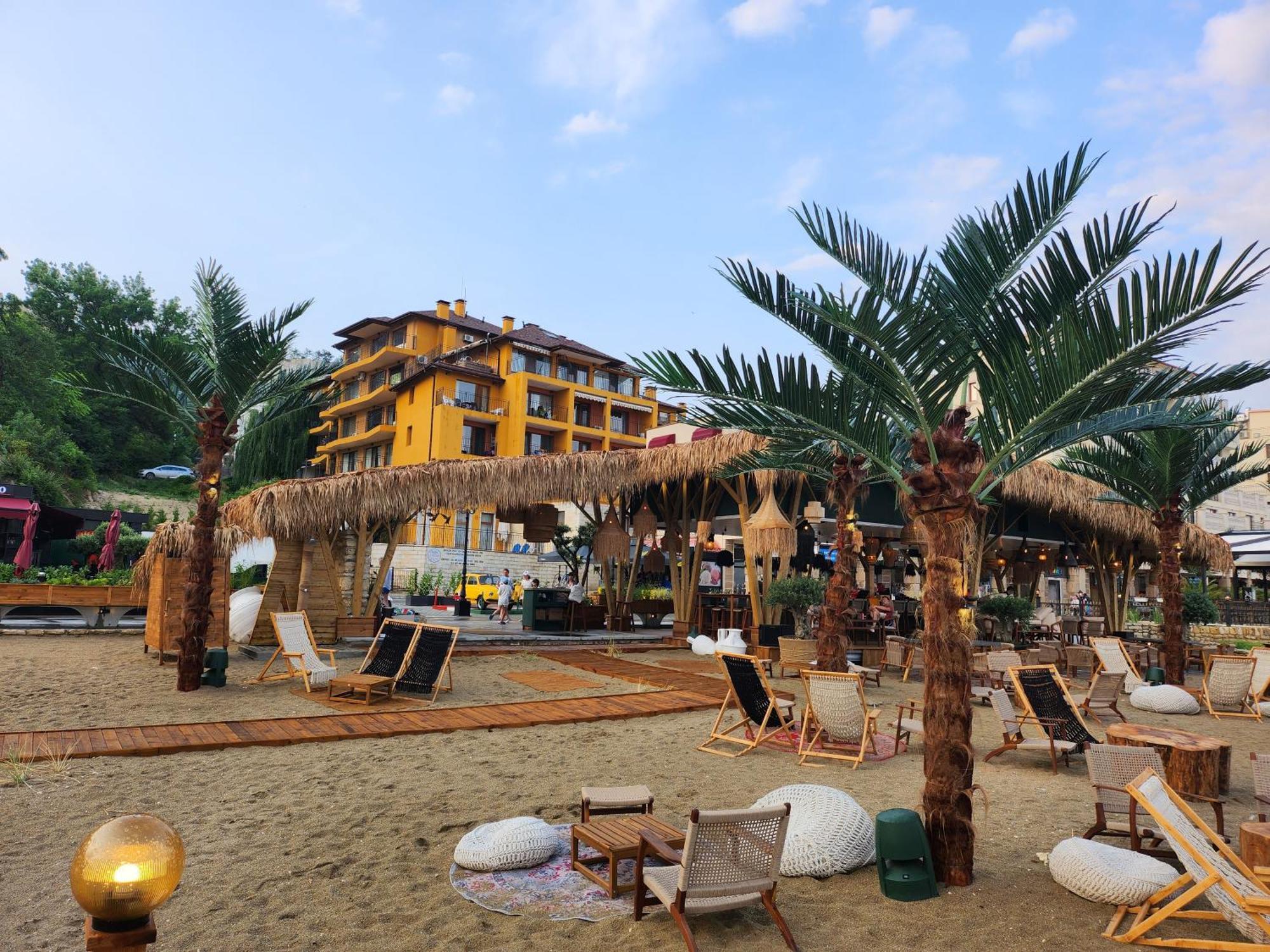 Supreme Beach Apartments Балчик Екстериор снимка